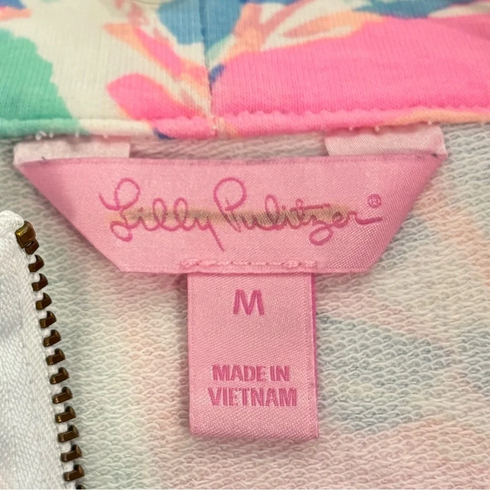 (Sold) Women's Lilly Pulitzer Out To Sea Half Zip Popover. Size Medium. EUC. - Picture 4 of 5